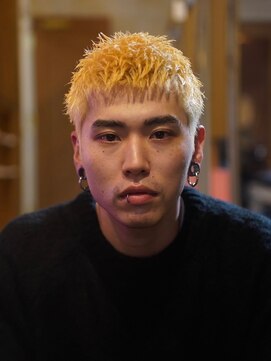 メリケンバーバーショップ コウベ(MERICAN BARBERSHOP KOBE) ダブルブリーチスパイキーショートクロップ風