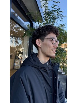 シフト(SHEEFT) ビジネスカジュアル30代40代ニュアンスショート黒髪ヘアスタイル