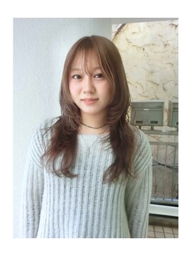 ノラ シブヤ(NORA) ハッシュカットシャギーレイヤーハイレイヤーウルフカット