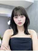 ミディアムヘア小顔似合わせくびれレイヤーカット暗めカラー渋谷