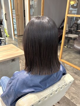 〈天六美容室〉タッセルボブ　切りっぱなし