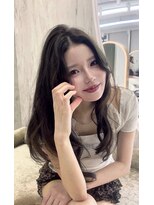 ロンドルピナス 小倉(Lond Lupinus) ミディアムレイヤーカット/似合わせカット/大人ガーリー/20代