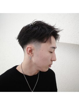 パーラー(PARLOR) ローフェード/毛流れ