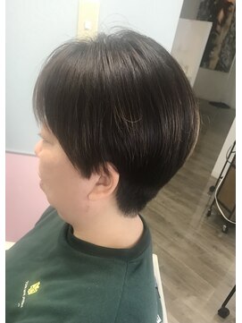 ビートリップ ヘアードレッシング(B trip hair dressing) 耳出しショート