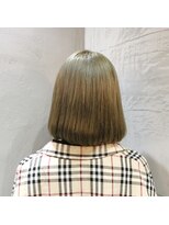 イル(iLu.)&nbsp;マットベージュ×タンマルモリボブ