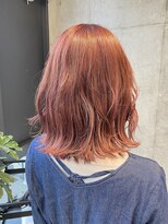 ピンクベージュケアブリーチピンクヘアミディアムヘア外はねボブ