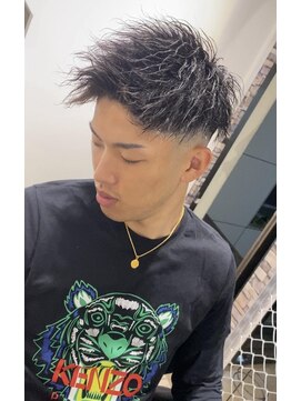 ドルクス 日本橋(Dorcus) 丸の内八重洲水天宮ジェットモヒカン　ツイストパーマメンズ