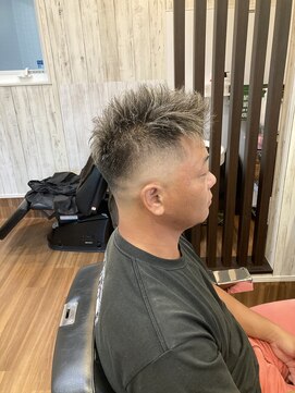 ライズヘアー(RISE HAIR) スキンフェード＋ハイライト