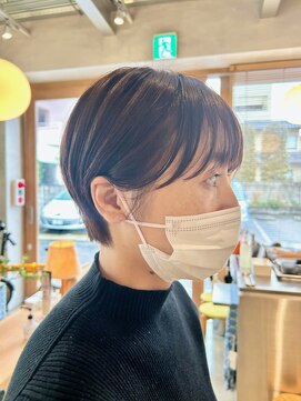 オーガニック リブ 川越(organic+live) ２０代３０代大人可愛いアッシュベージュ丸みショート耳掛け