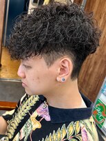 ウェイビーエフティフィフス 横浜西口(WAVEY ft.fifth) スペインカールラルフカールラフカール外国人風パーマ横浜西口