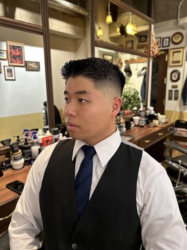 カムレイドフォーライフ(COMRADE 4 LIFE) メンズショート　スキンフェード　担当松尾