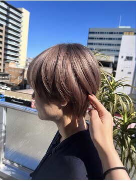 フェニーチェ オン ザ ビーチ(FENICE on the beach) マッシュショート×ベージュカラー