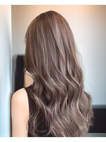 ミスグランディーヴィラス(Miss Grandee VILLAS)&nbsp;大人ハイライト/グレージュ/抜け感/透明感/20代30代40代