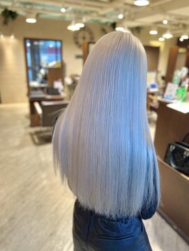 リー ヴィータ 上新庄(Lee Vita) 圧倒的な艶髪ハイトーンカラー☆