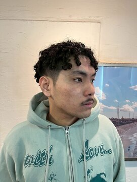 ビーバイエイトジェンツ(Bee by EIGHT GENTS) ブルーブラック/スペインカール/スパイキーショート/心斎橋