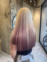 ジェム リット(GEM lit)&nbsp;ピンク×ホワイトブロンドで魅せる、デザインカラー