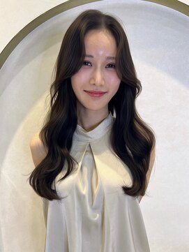 ミラ(MIRA) 韓国ヘア/くびれヘア/レイヤーカット/ヨシンモリ/髪質改善