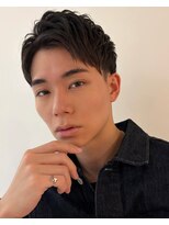 リリット(ReLit)&nbsp;波巻きツイストスパイラル刈り上げセンターパートフェザーパーマ