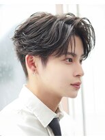 オーシャントーキョー 渋谷神南(OCEAN TOKYO)&nbsp;フェザーニュアンスパーマ黒髪ツーブロックビジネスヘア