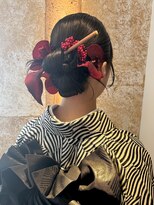 シークエストアンドシプラス(C/QUEST&C-plus)&nbsp;成人式　ヘアセット　カチモリ　シニヨン　辻堂