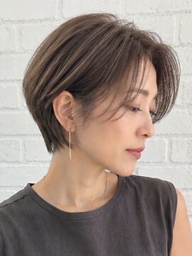 デュッカダブリュー(Duka W) 大人美人ショート×シアーグレージュ