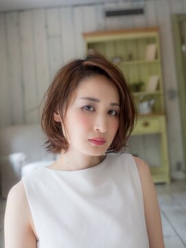 キングスベリー(Hair Relaxation King's Berry) グロッシーな大人ボブ