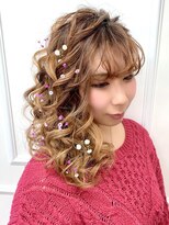 ヘアセットアップス(UP's) ☆ゴージャスで可愛いエッジの効いた『ふんわりサイドアップ♪』