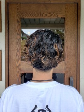 ニコ(25-niko-) メンズパーマ、ハイライト