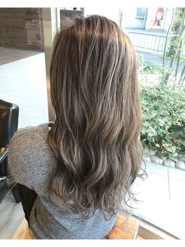 ブレンドバイハピネス(Blend by happiness) がっつりハイライトに透明感カラー