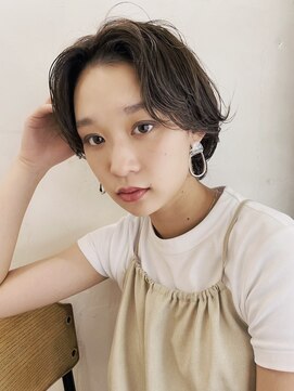 モーメント(a moment) センターパートxナチュラルブラウンベージュ