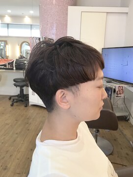 コワファースト 別府 ライン感がオシャレな個性派マッシュショート