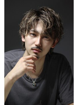 ゆる波コンマバング【メンズ／ブリーチ／波巻きパーマ】