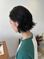 ウイ(Ui) パーマ風ボブスタイル