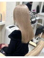 カリーナ(CARINA)&nbsp;ハイトーンカラー／ミルクティーベージュ