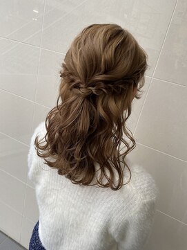 レジュアル(RESSUAL) 王道ゆるふわハーフアップ二次会結婚式デートにも