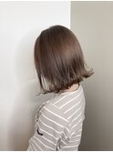 大人可愛い切りっぱなし-ミディアムボブ柔らかグレージュ