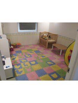 キッズスペース有！お子様と一緒に安心して通える◎お買い物やお仕事帰りにもご気軽にお立ち寄りください♪