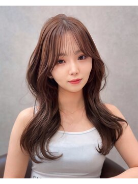 ロンド レア 天神大名店(Lond Le’a) 小顔/抜きっぱなしブロンド /シャドールーツ/オリーブグレー