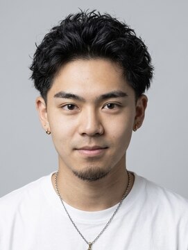 レボ(Revo) 緩めの仏陀パーマで大人っぽく!