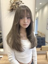 イロ(iro)&nbsp;オリーブベージュ×レイヤーカット