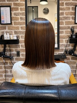 ジュイール(Jouir) まとまる髪で美シルエット