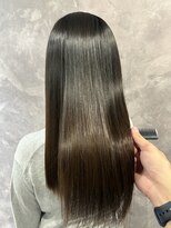 ネームレス 心斎橋(nameless)&nbsp;髪質改善ストレートの艶髪セミロング｜心斎橋縮毛矯正