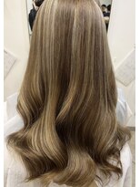 トイロ(TOIRO)&nbsp;【巻くだけで一気に上質な質感へ★】カット＋ハイライトカラー