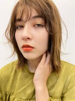 ローウェ 沖縄新都心(Louwe)&nbsp;小顔ミディアムフェザーバンクベージュ[おもろまち駅/沖縄新都心