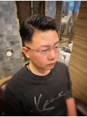 10代20代30代バーバースキンフェード7：3ハードパート黒髪短髪