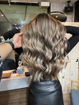 ラフ(LAFF) #黒髪#ボブルフ#ネビージュ#小顔#ワンレン