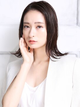 クラッチ ユニ(CLUTCH uni) 大人可愛い小顔美髪ツヤ髪こなれヘアセンター分けボブA2