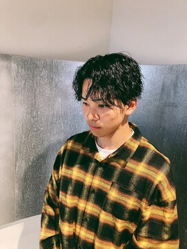 ナッツメンズヘア(NUTS MEN'S HAIR) ツイスパセンターパート