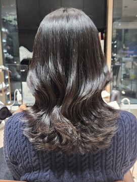 アフロート ギンザ(AFLOAT GINZA) 【Nanako。】ミディアムレイヤースタイル