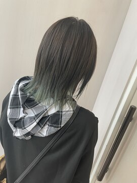 コレロ ヘアー(KORERO hair) グリーン×インナーカラー